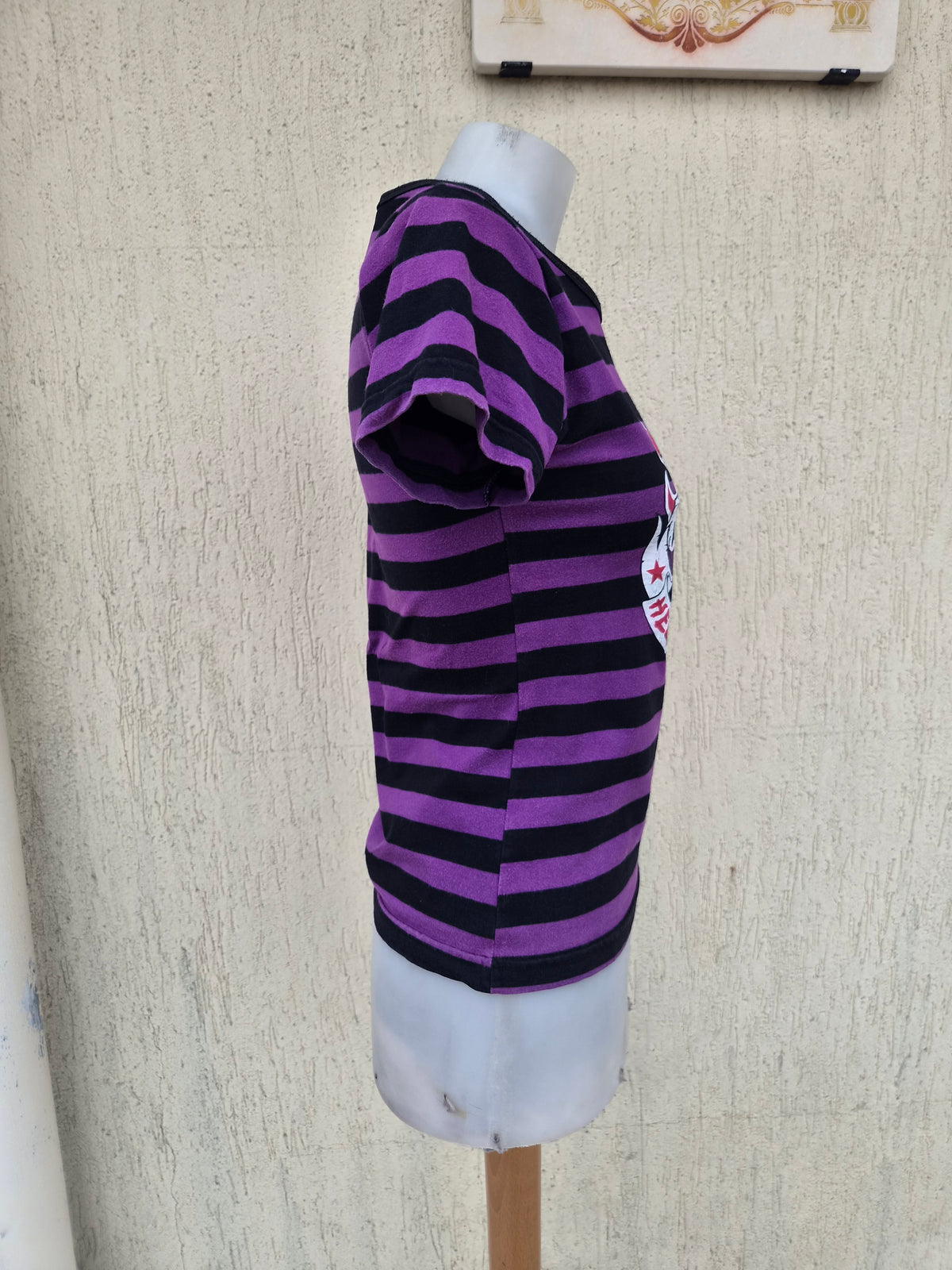 Haut rayé violet et noir Hell Cat