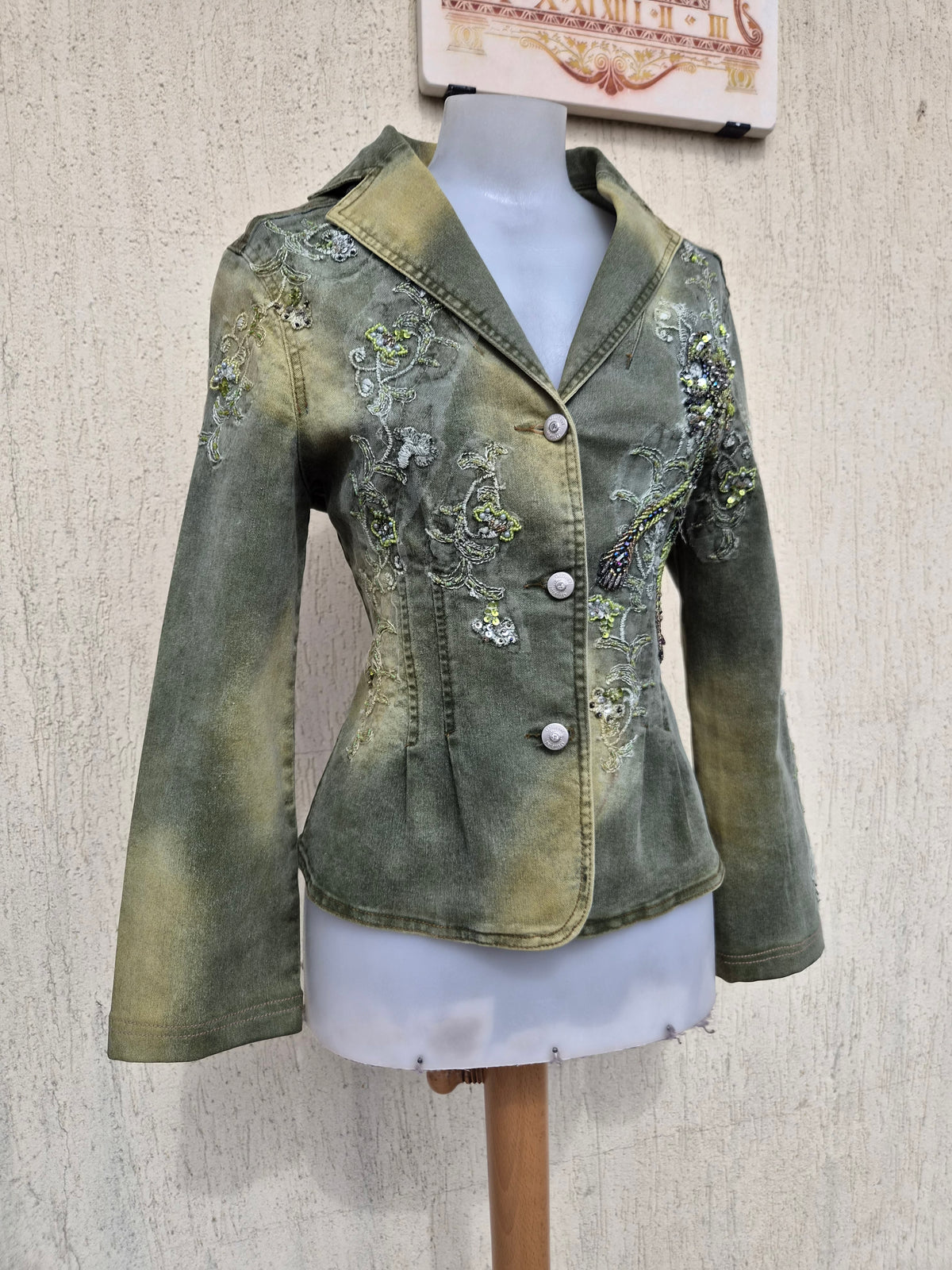 Veste en denim brodée