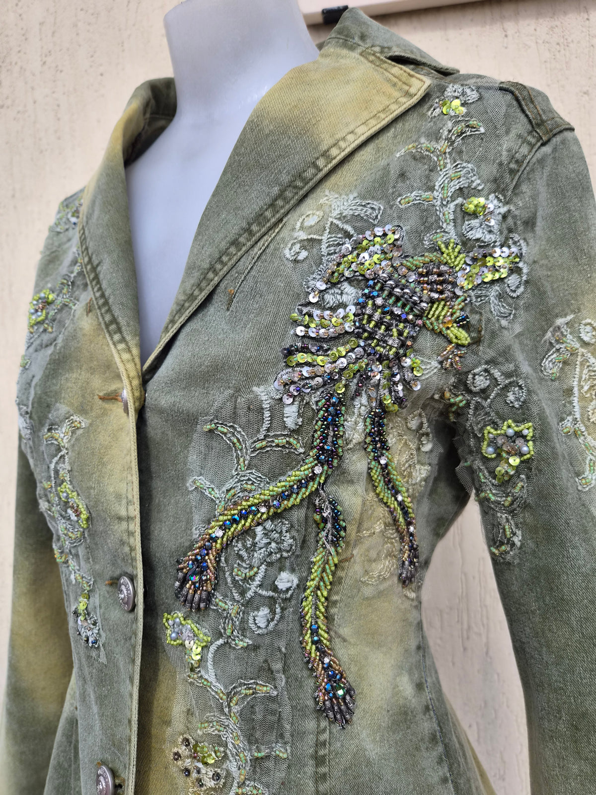 Veste en denim brodée