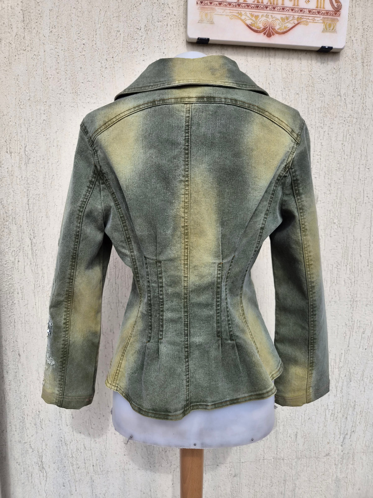 Veste en denim brodée