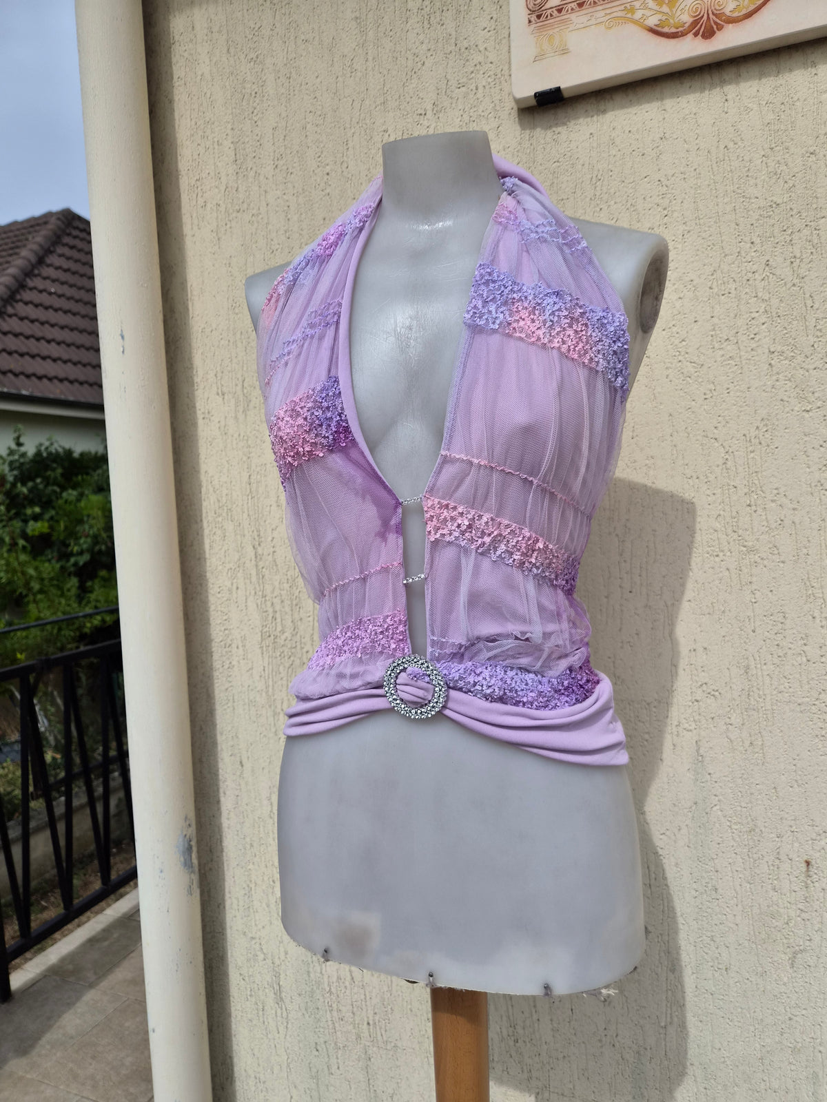 Lila backless top