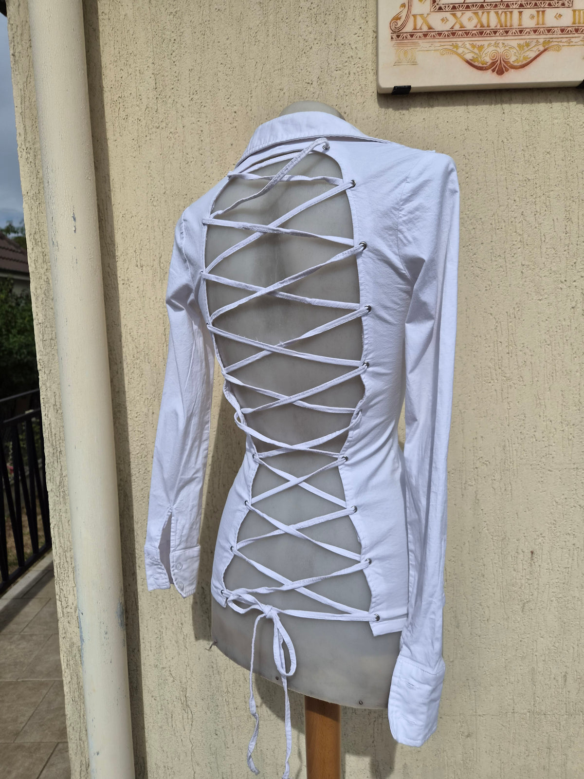 Chemise dos nu à laçage