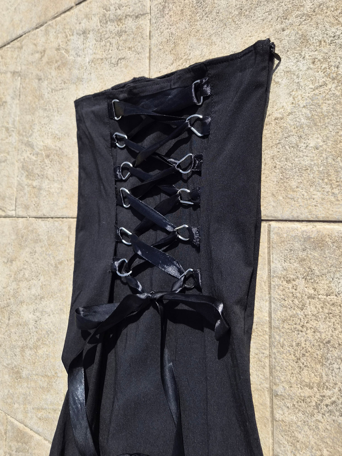 Jupe évasée noire à laçage