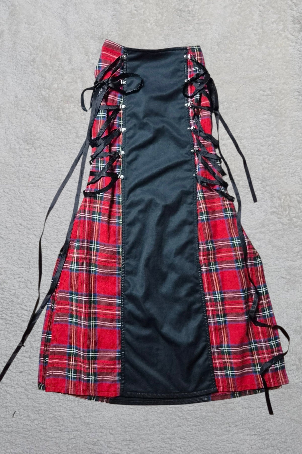 Tartan skirt with lacing