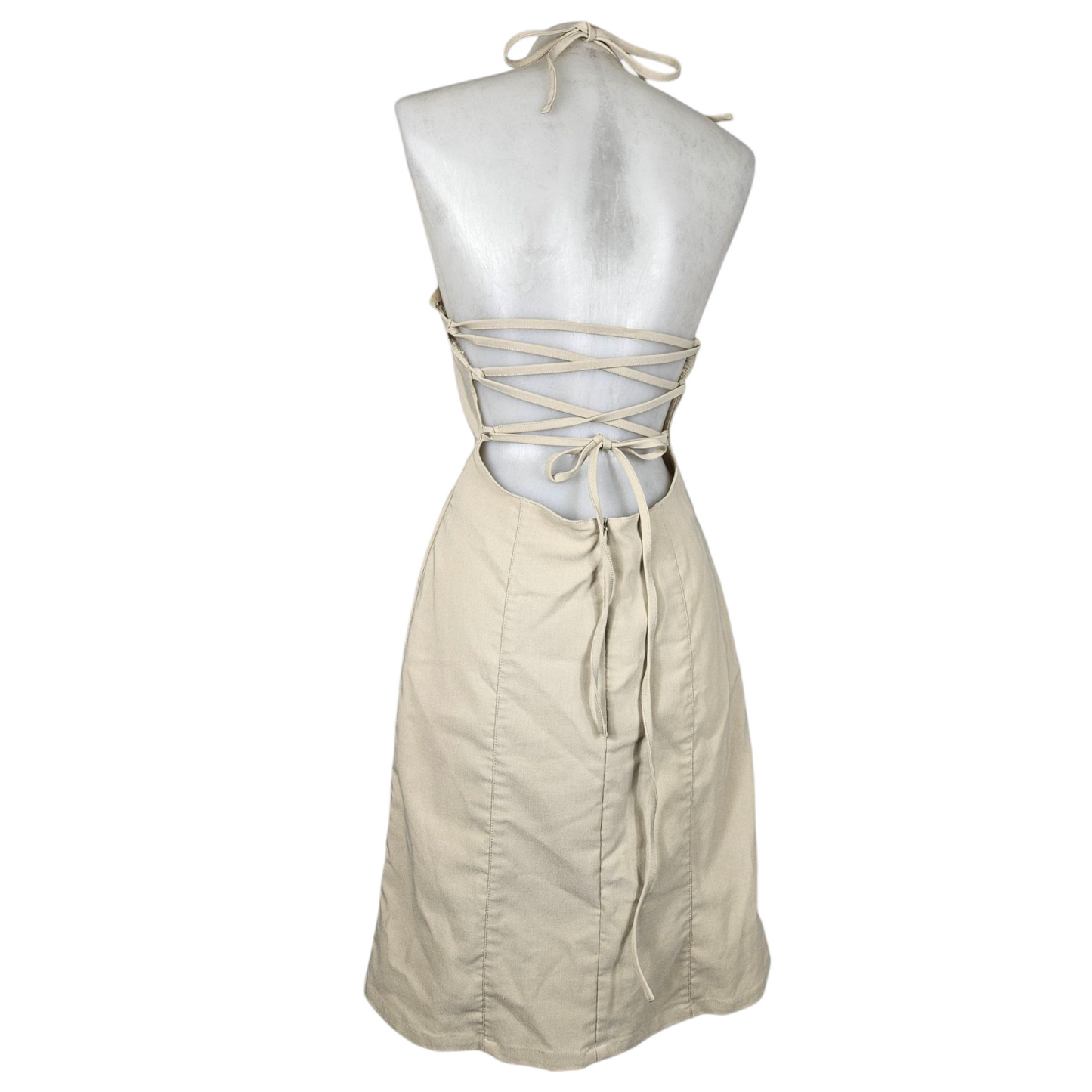 Backless dress with lacing