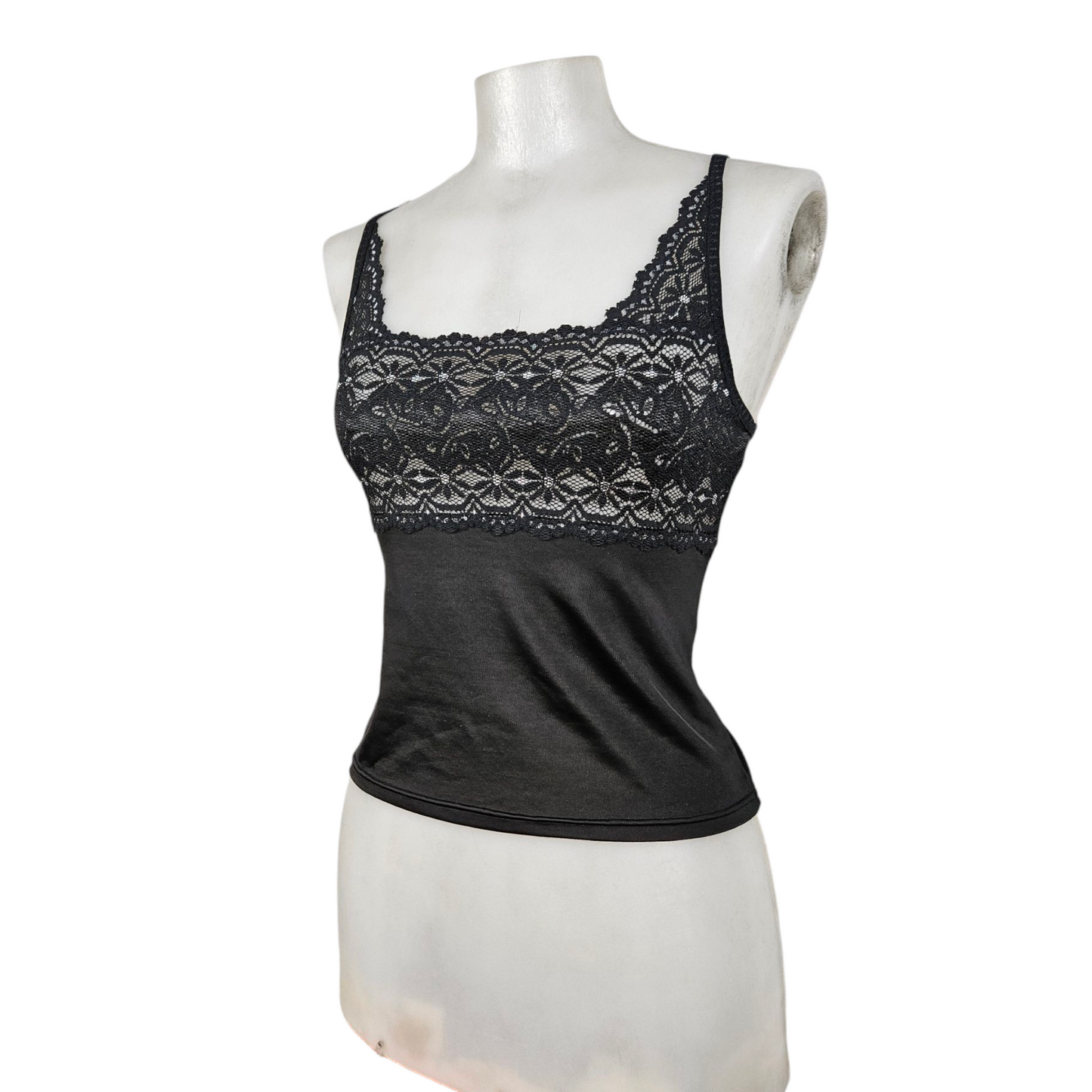 Tight-fitting top with lace details