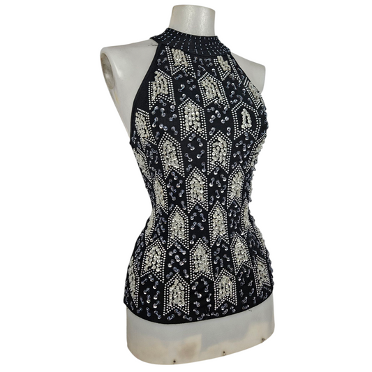 Haut brodé de perles et sequins