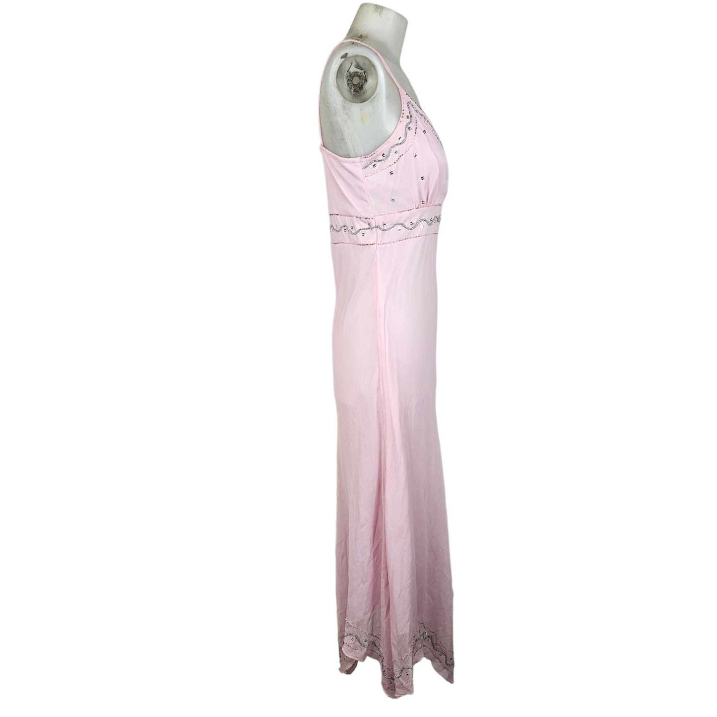 Robe en voile brodé de perles