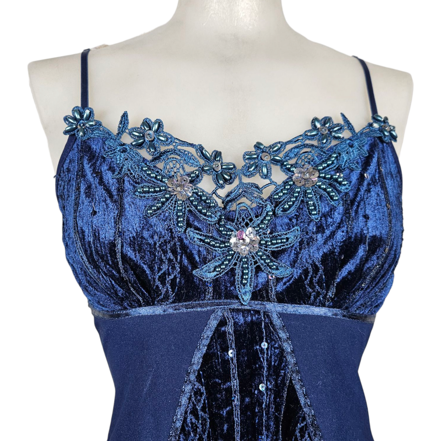 Asymmetrical top in embroidered velvet