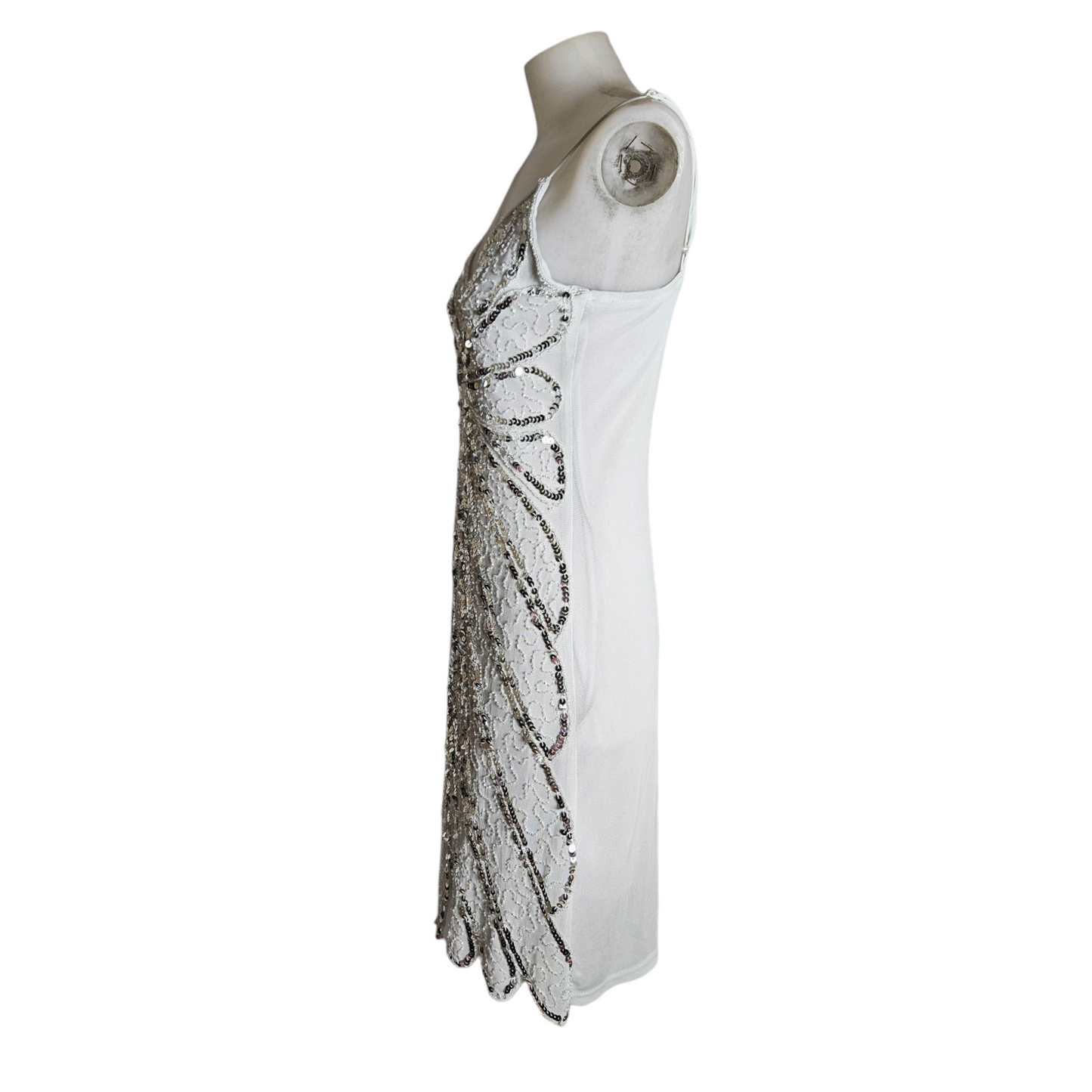 Robe en voile brodée de sequins