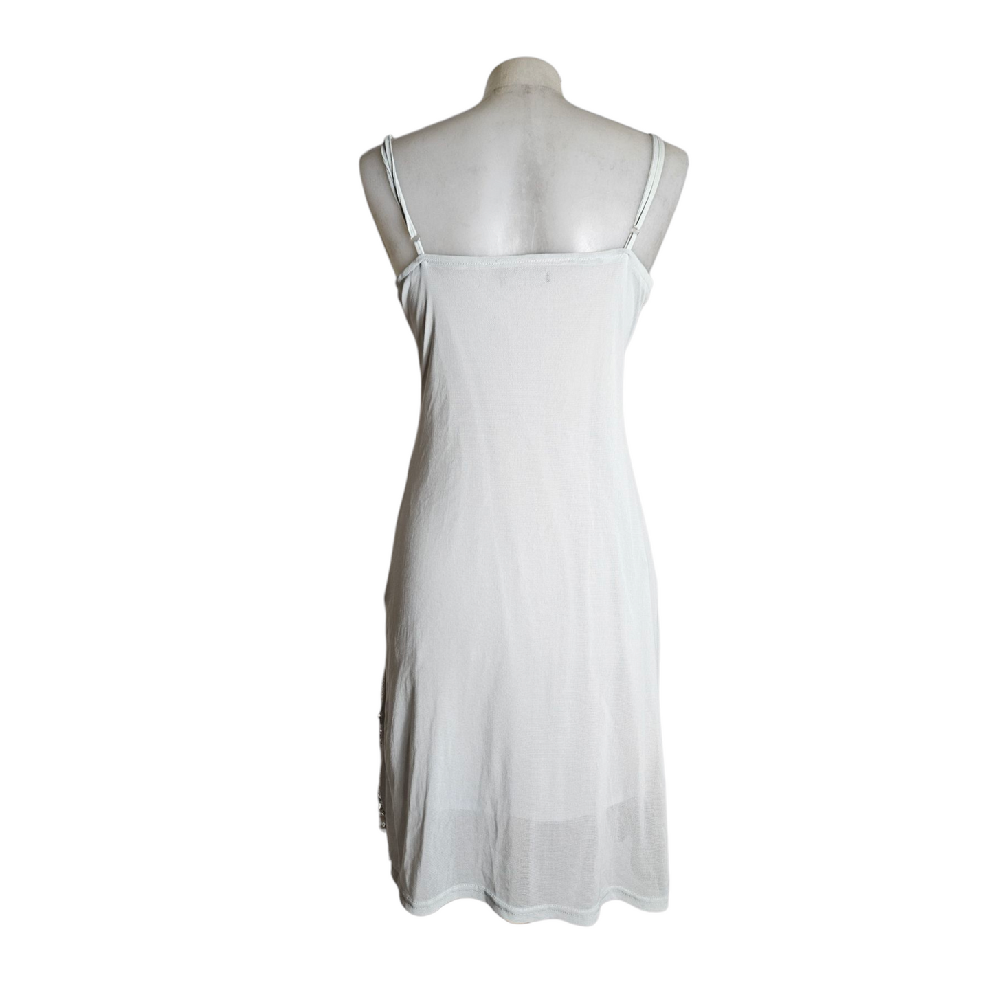 Robe en voile brodée de sequins