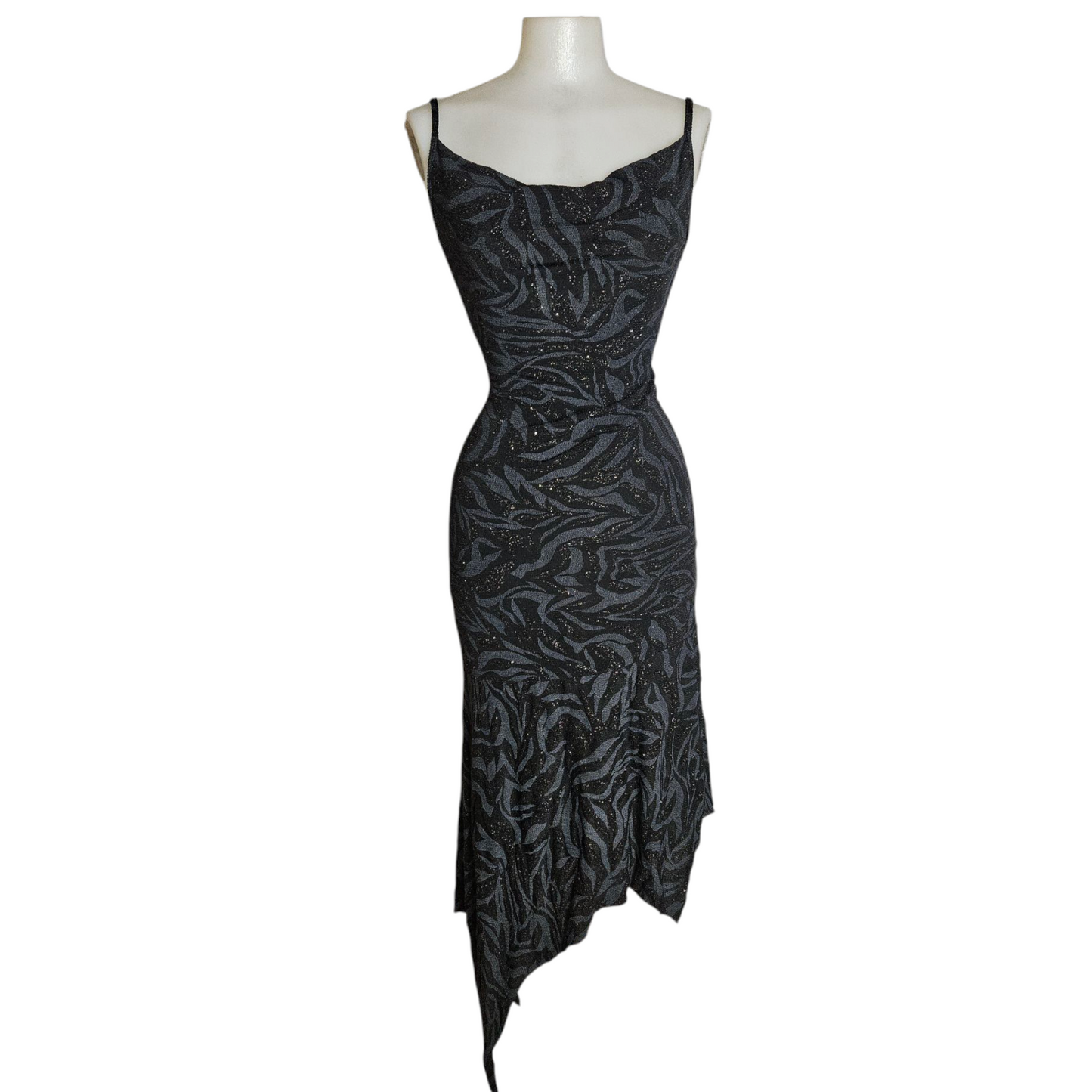 Robe col bénitier détails brillants
