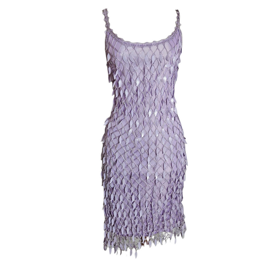 Robe en crochet et sequins
