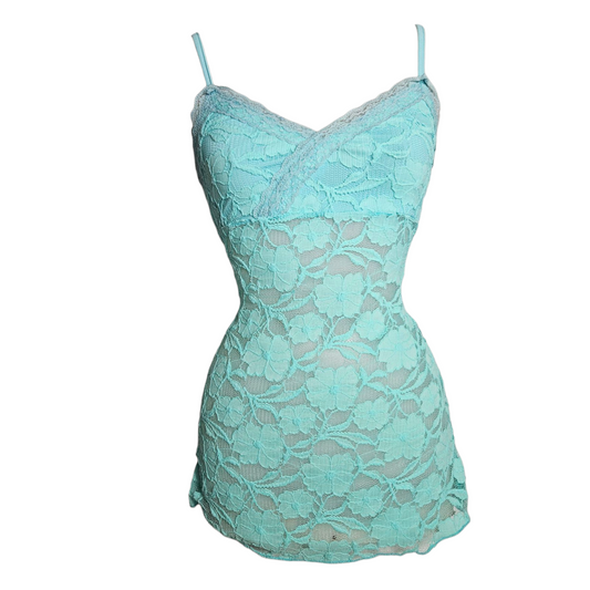 Débardeur bleu en dentelle