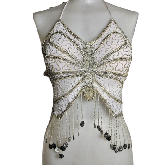 Dos nu papillon brodé de perles et sequins