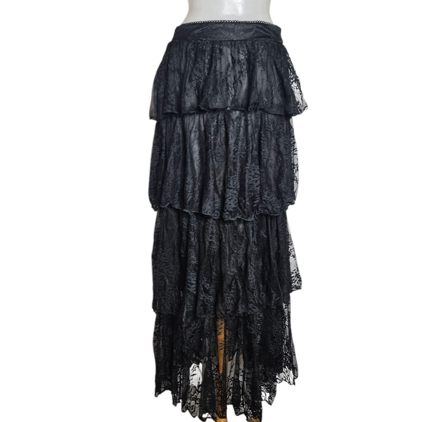 Ruffled lace skirt