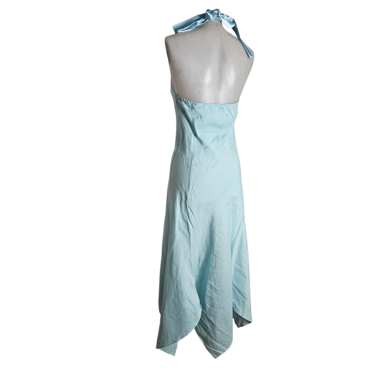 Backless dress with buckle
