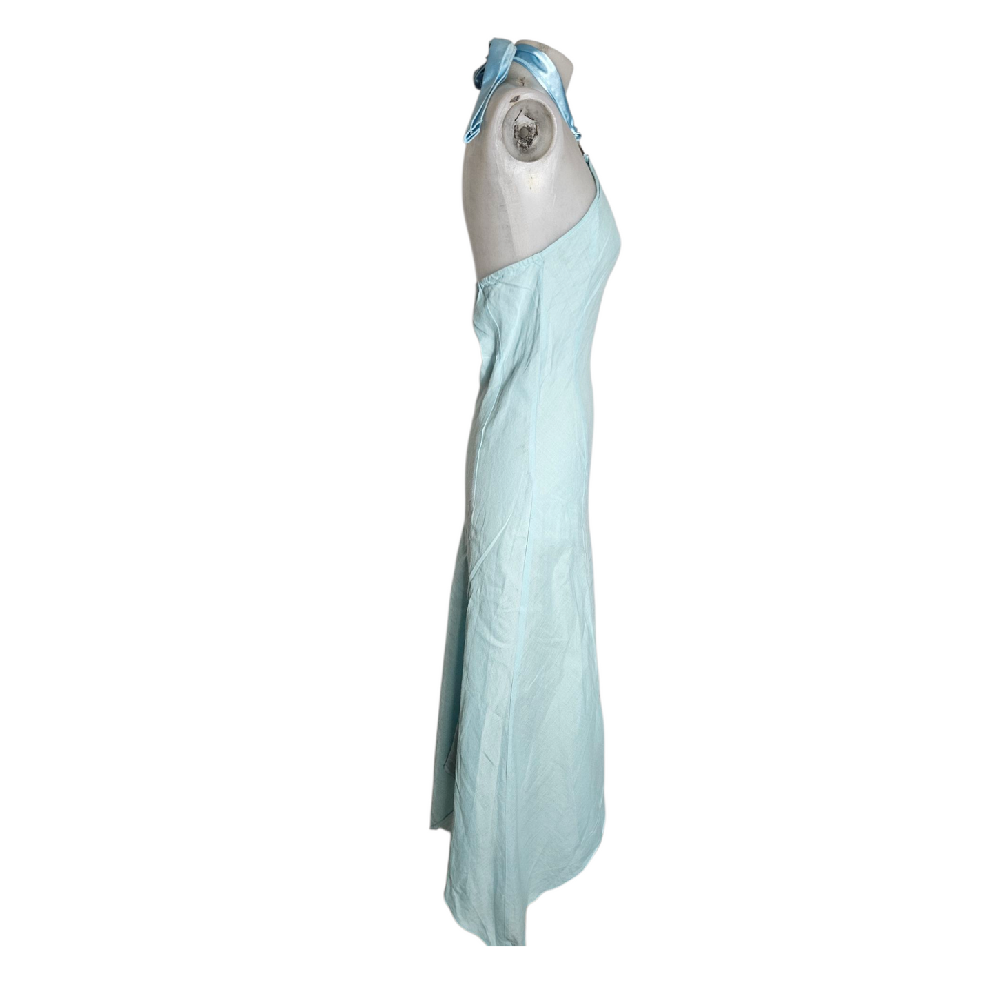 Backless dress with buckle