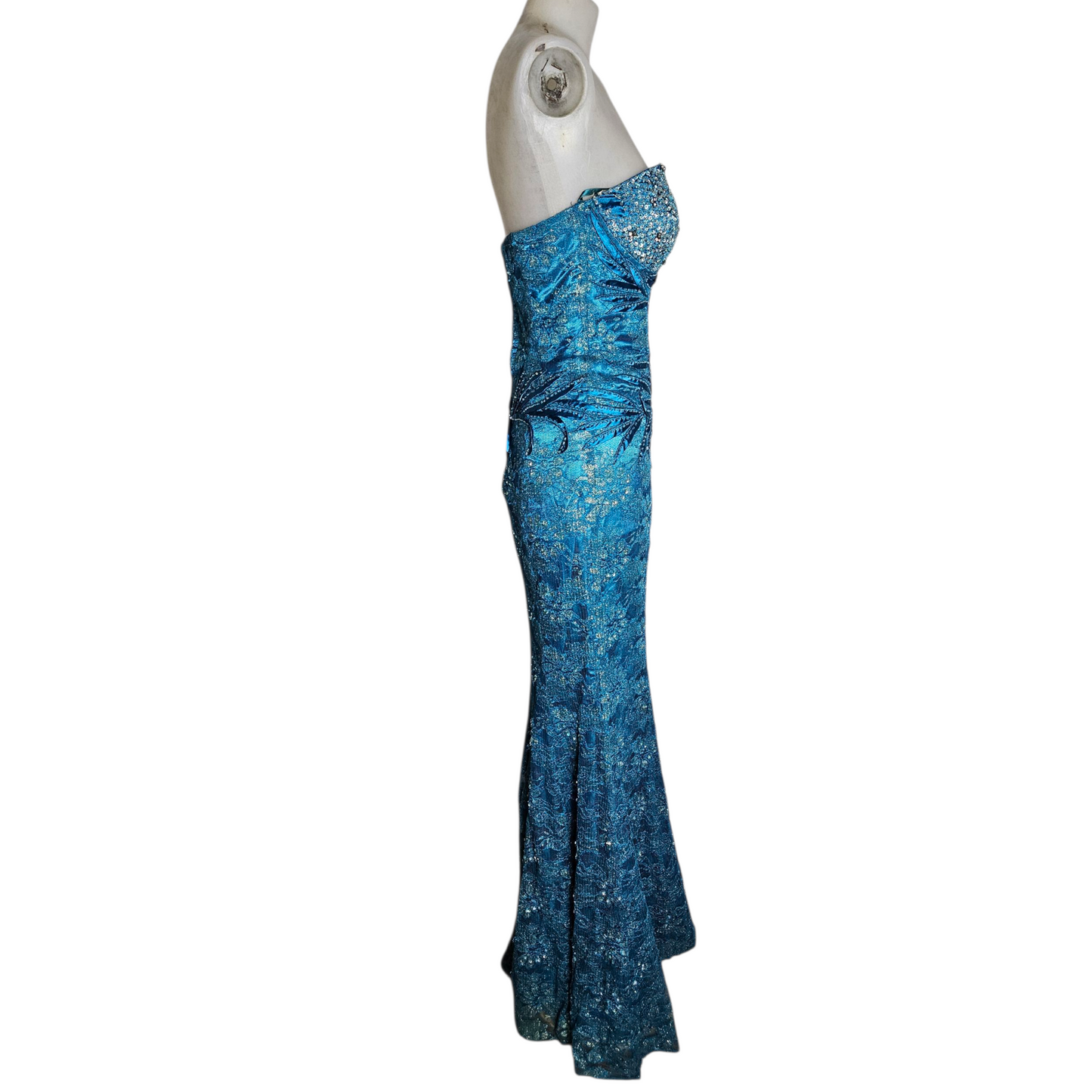 Robe de soirée brodée de perles et sequins