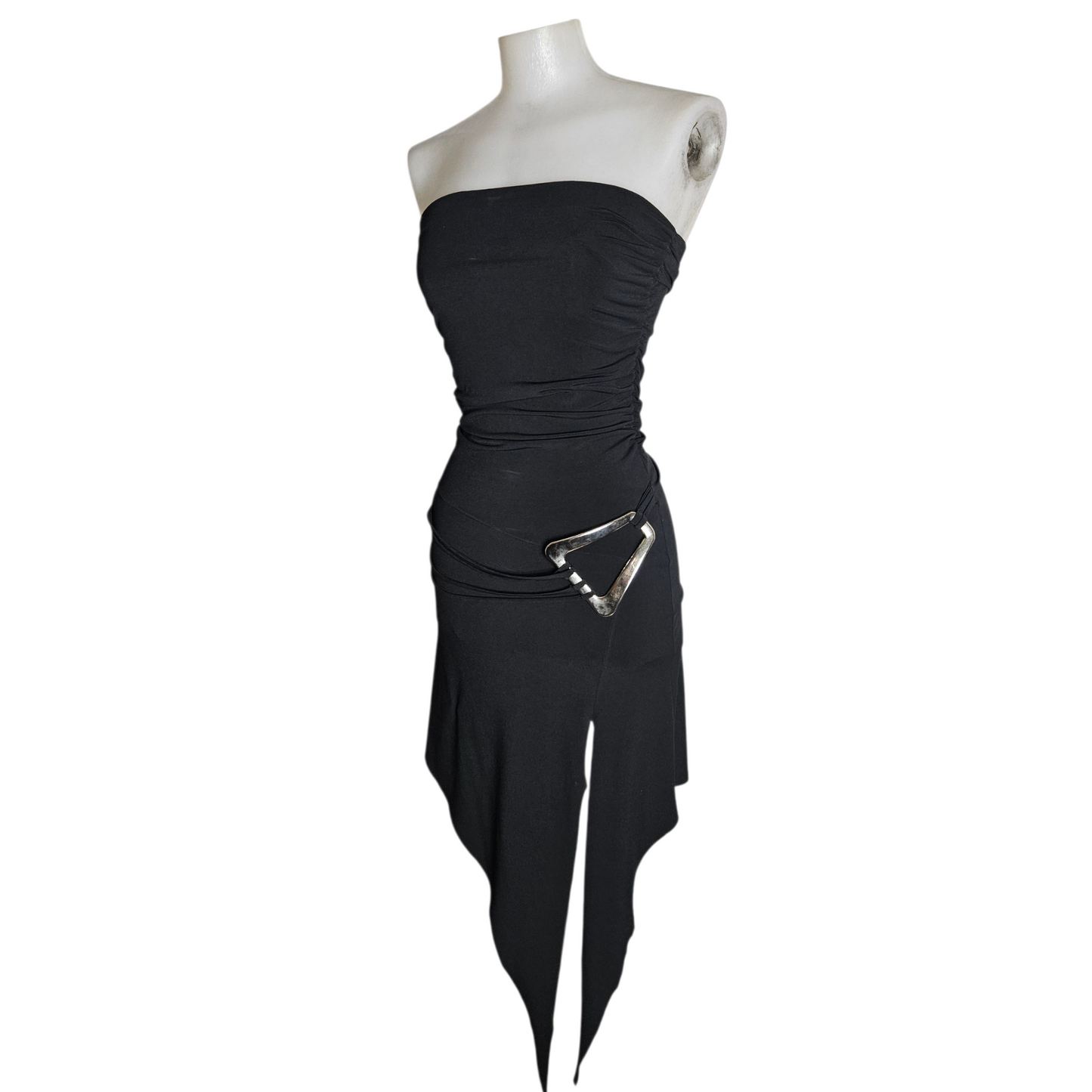 Strapless dress with metal buckle