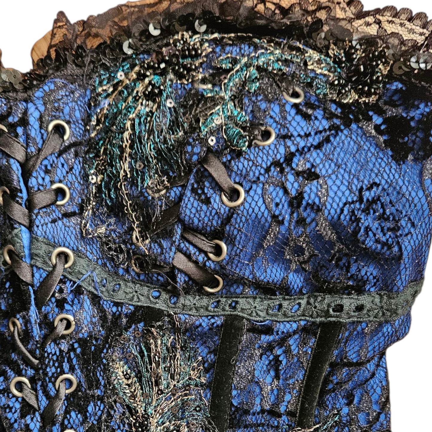 Corset brodé