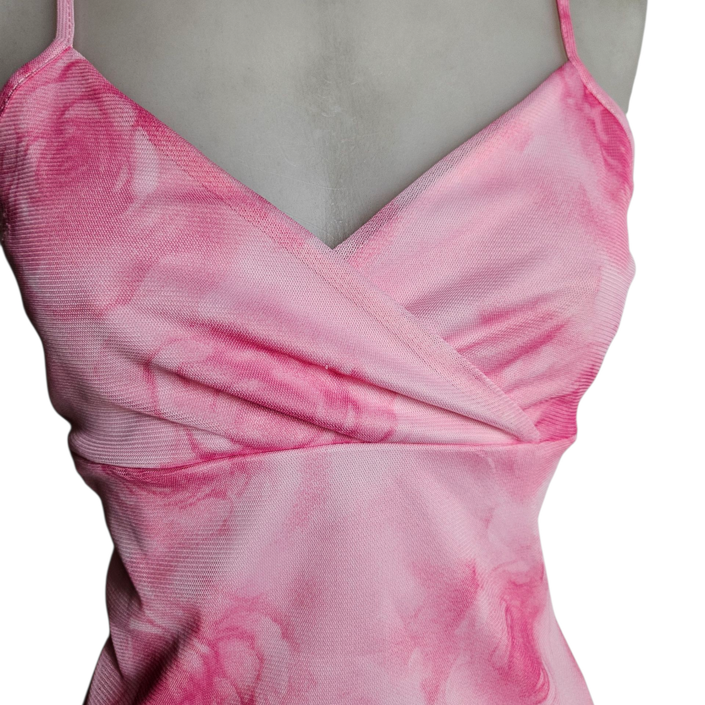 Haut asymétrique en voile rose fleuri