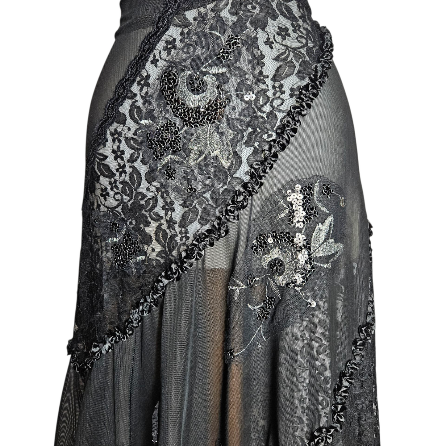 Jupe en voile et dentelle