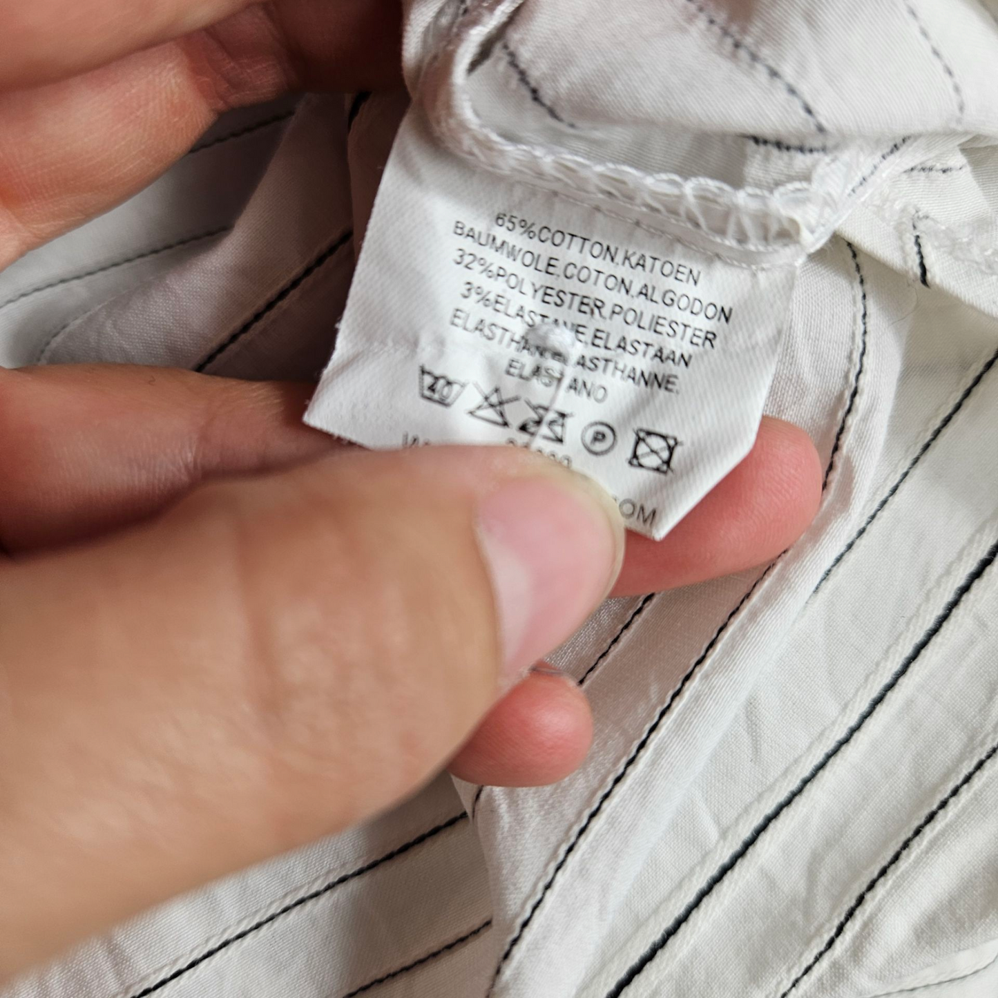 Chemise blanche fermeture agrafes