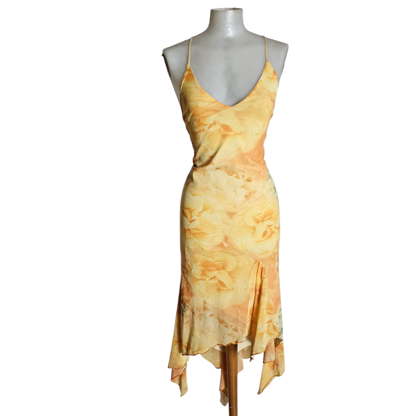 Robe asymétrique en voile dos nu