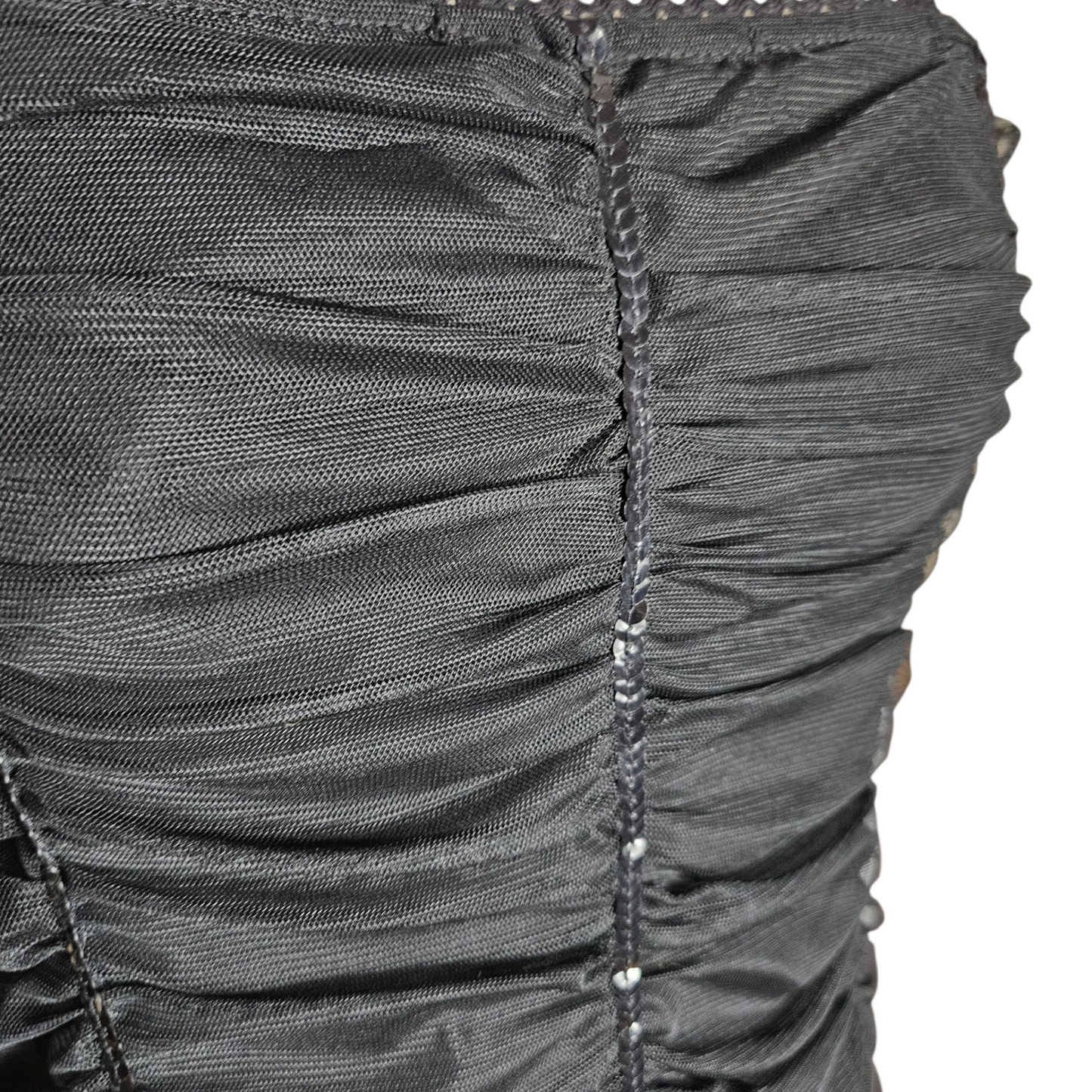 Robe asymétrique déstructurée