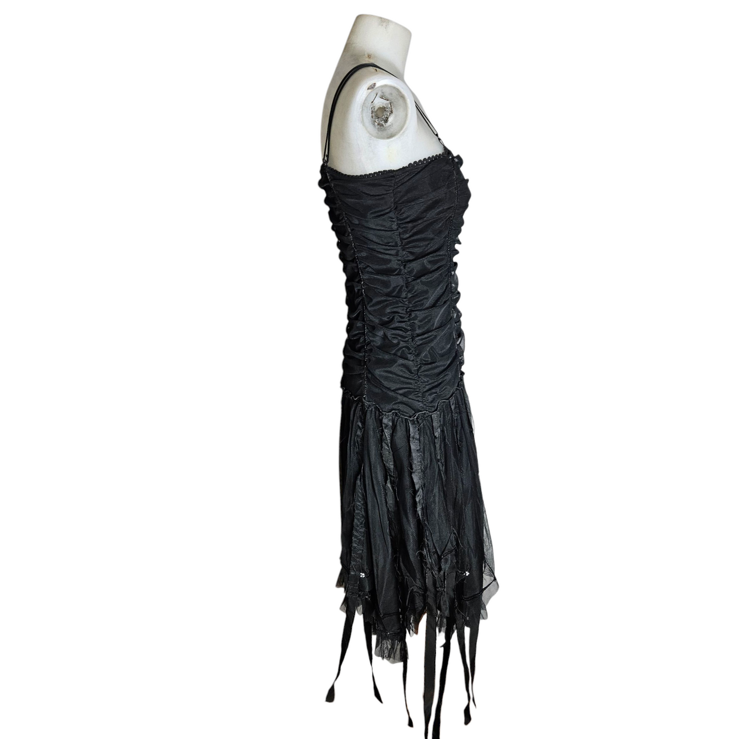 Robe asymétrique déstructurée