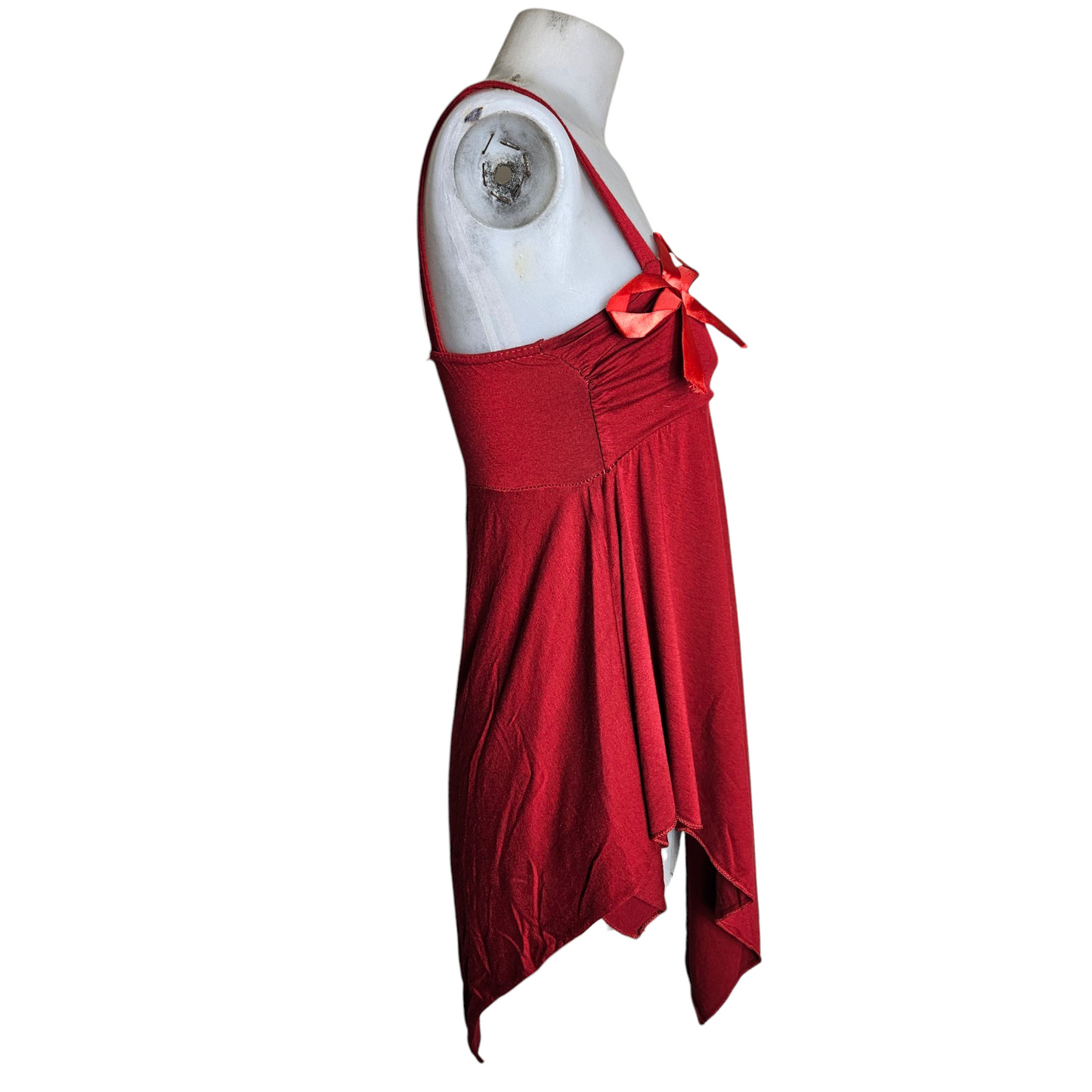 Haut asymétrique rouge détails noeud