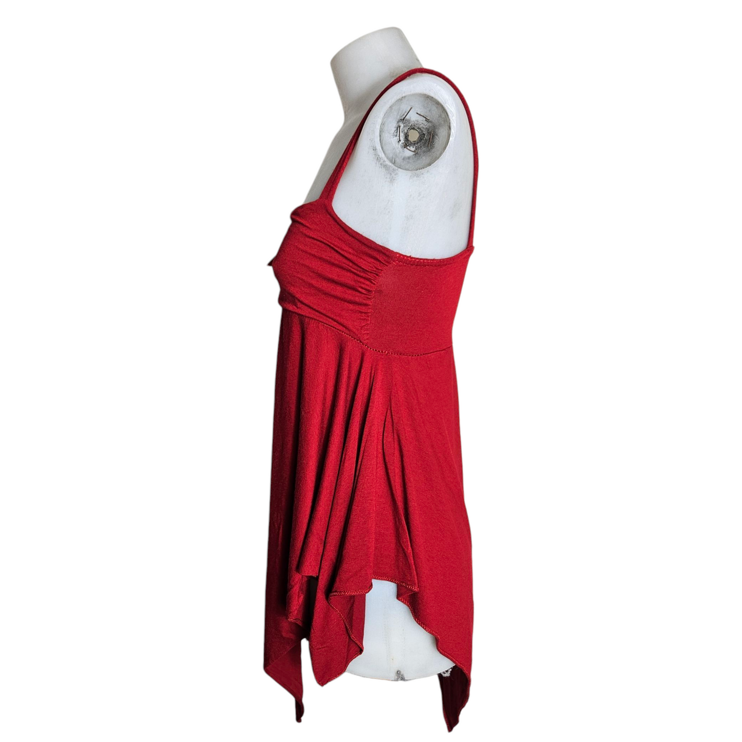 Haut asymétrique rouge détails noeud