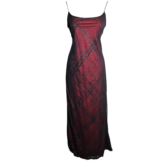 Robe en voile noir doublure rouge