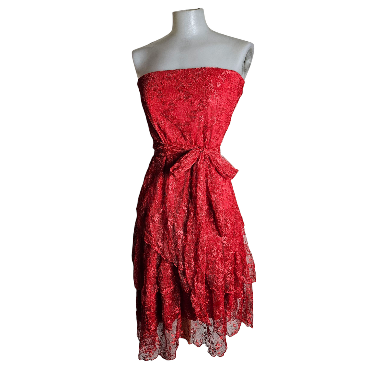 Robe bustier rouge en dentelle