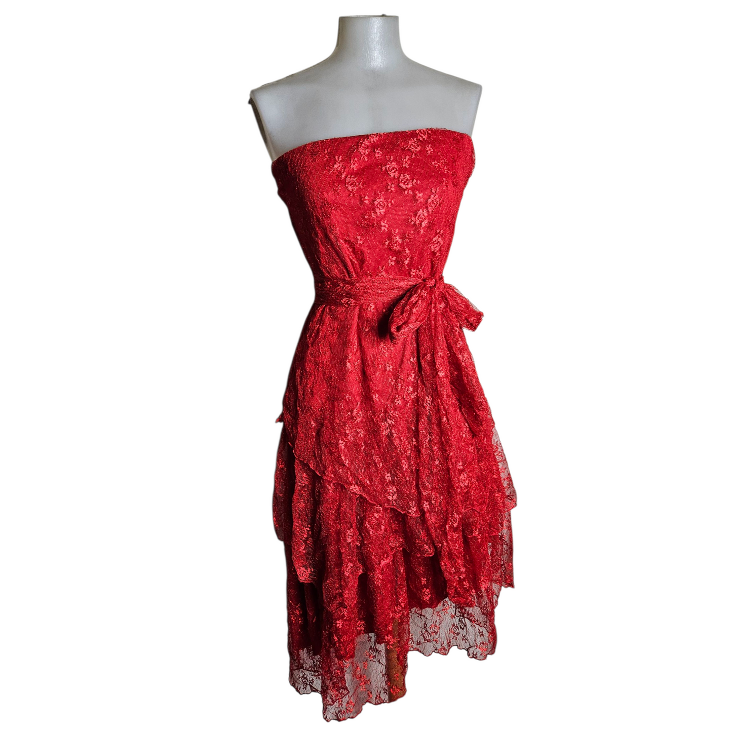 Robe bustier rouge en dentelle