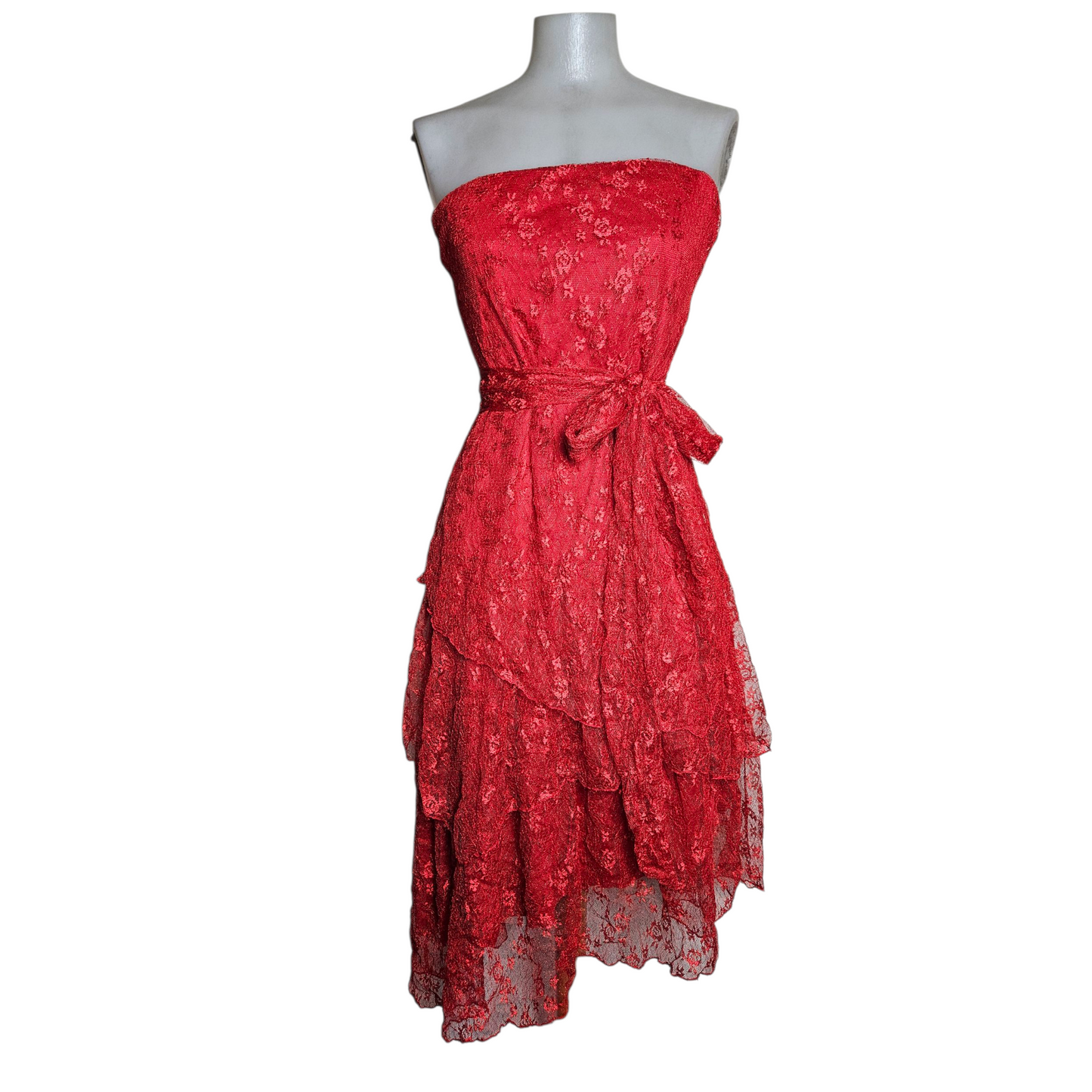 Robe bustier rouge en dentelle