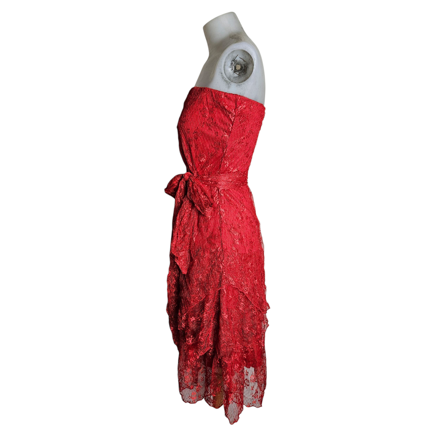 Robe bustier rouge en dentelle
