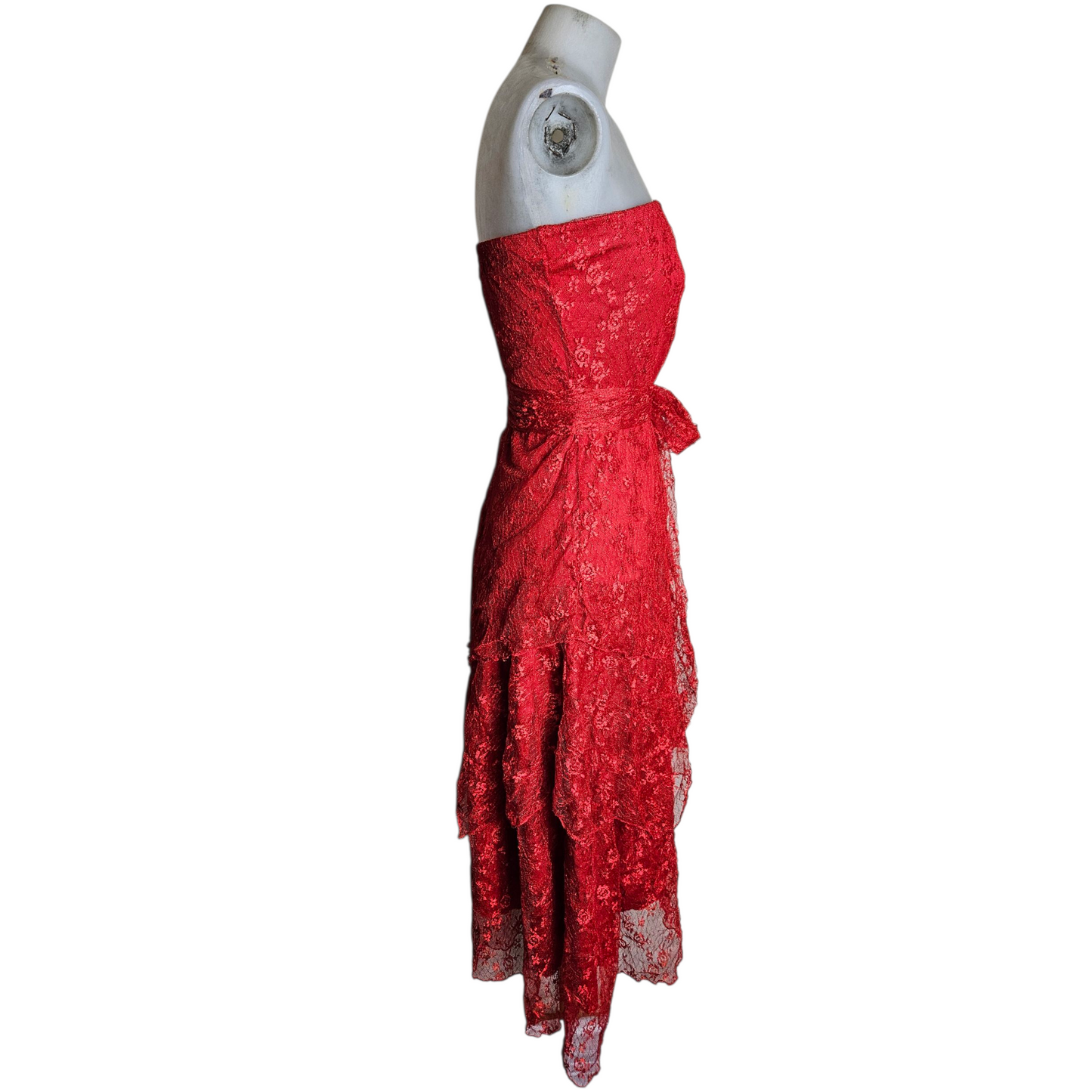 Robe bustier rouge en dentelle