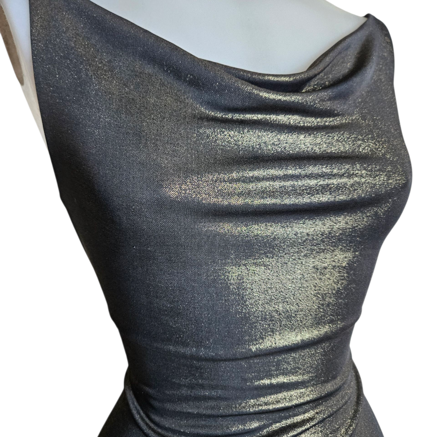 Maxi dress with a cowl neck and gold highlights