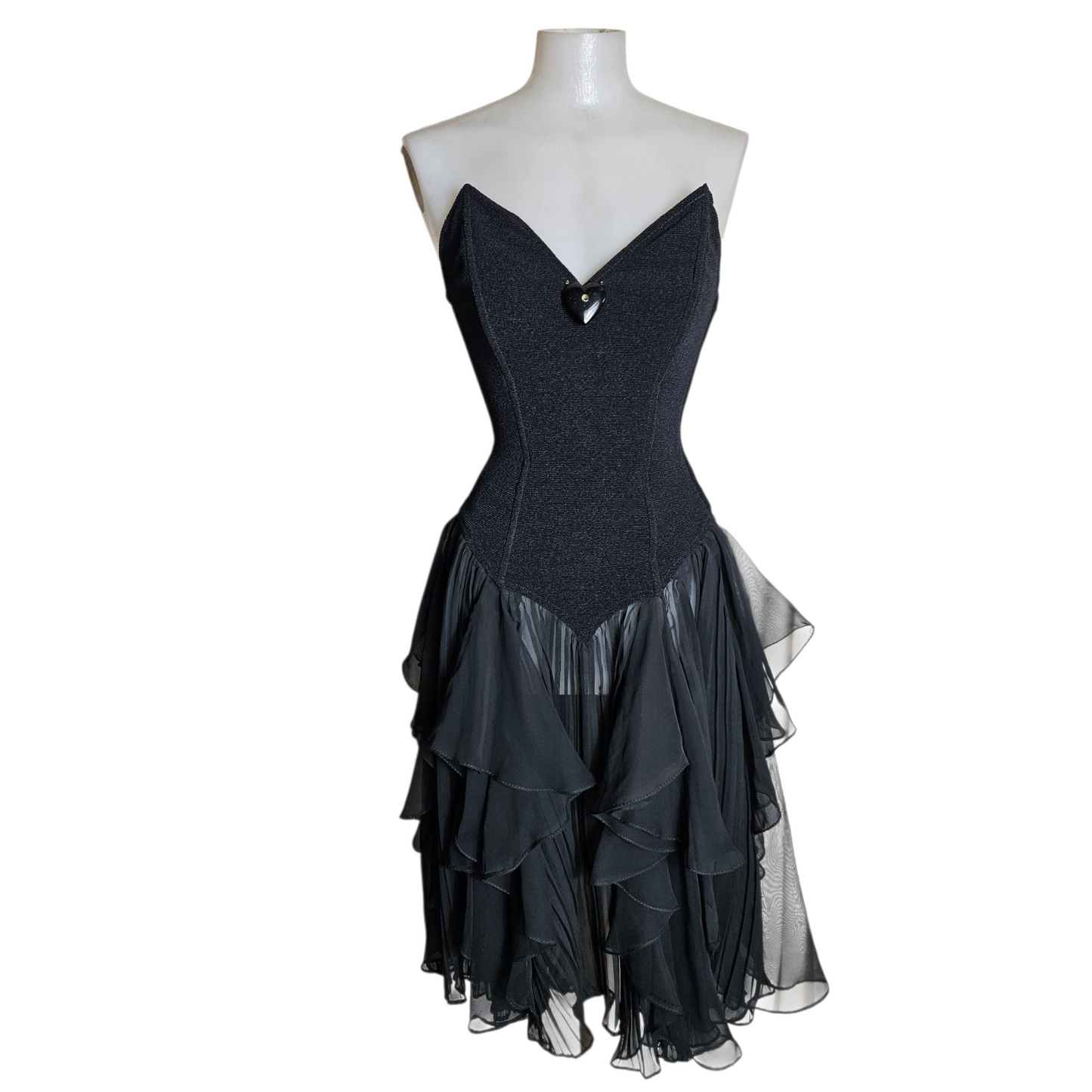 Strapless dress with ruffles and sweetheart neckline