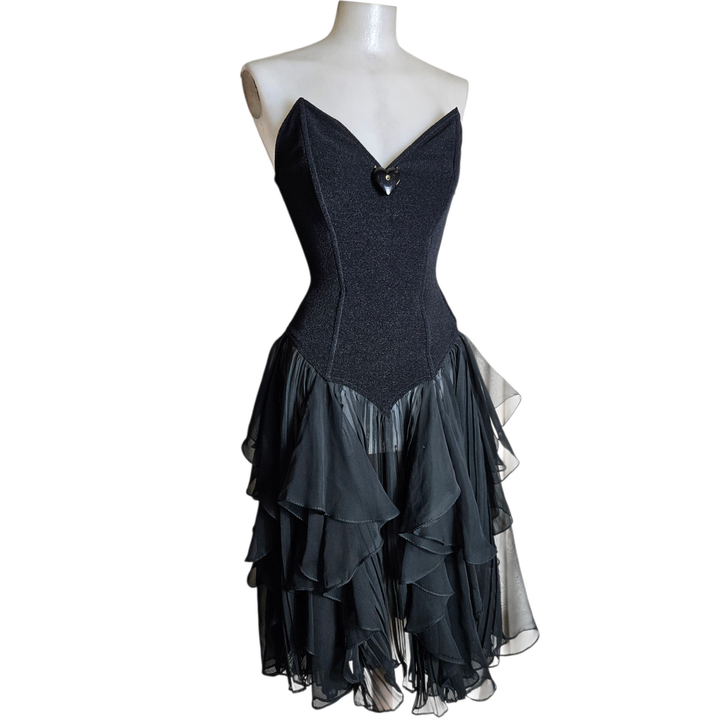 Strapless dress with ruffles and sweetheart neckline