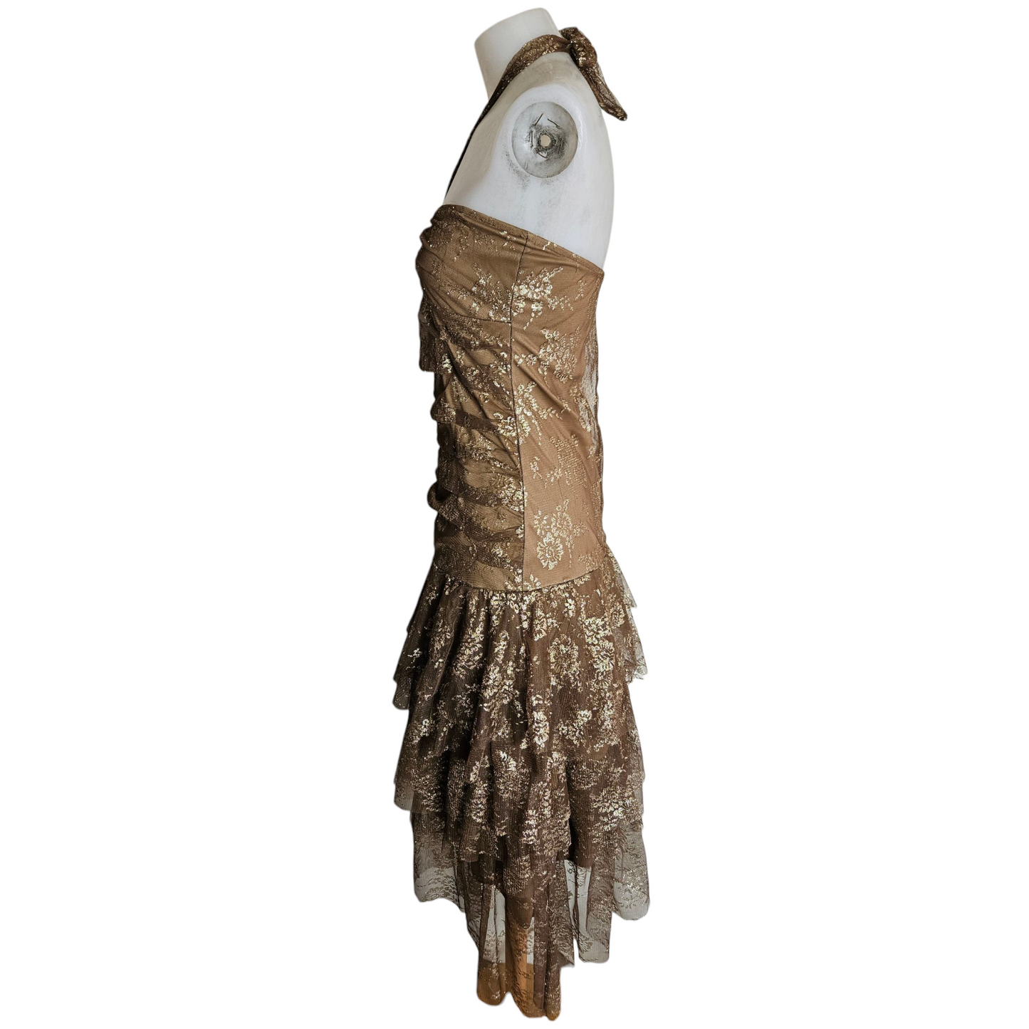 Robe en dentelle marron et dorée