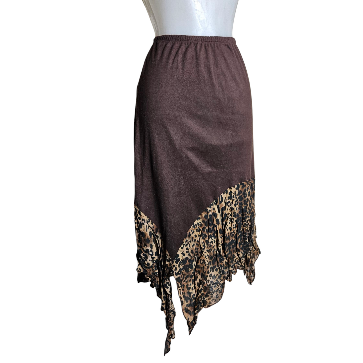 Jupe asymétrique détails voile léopard