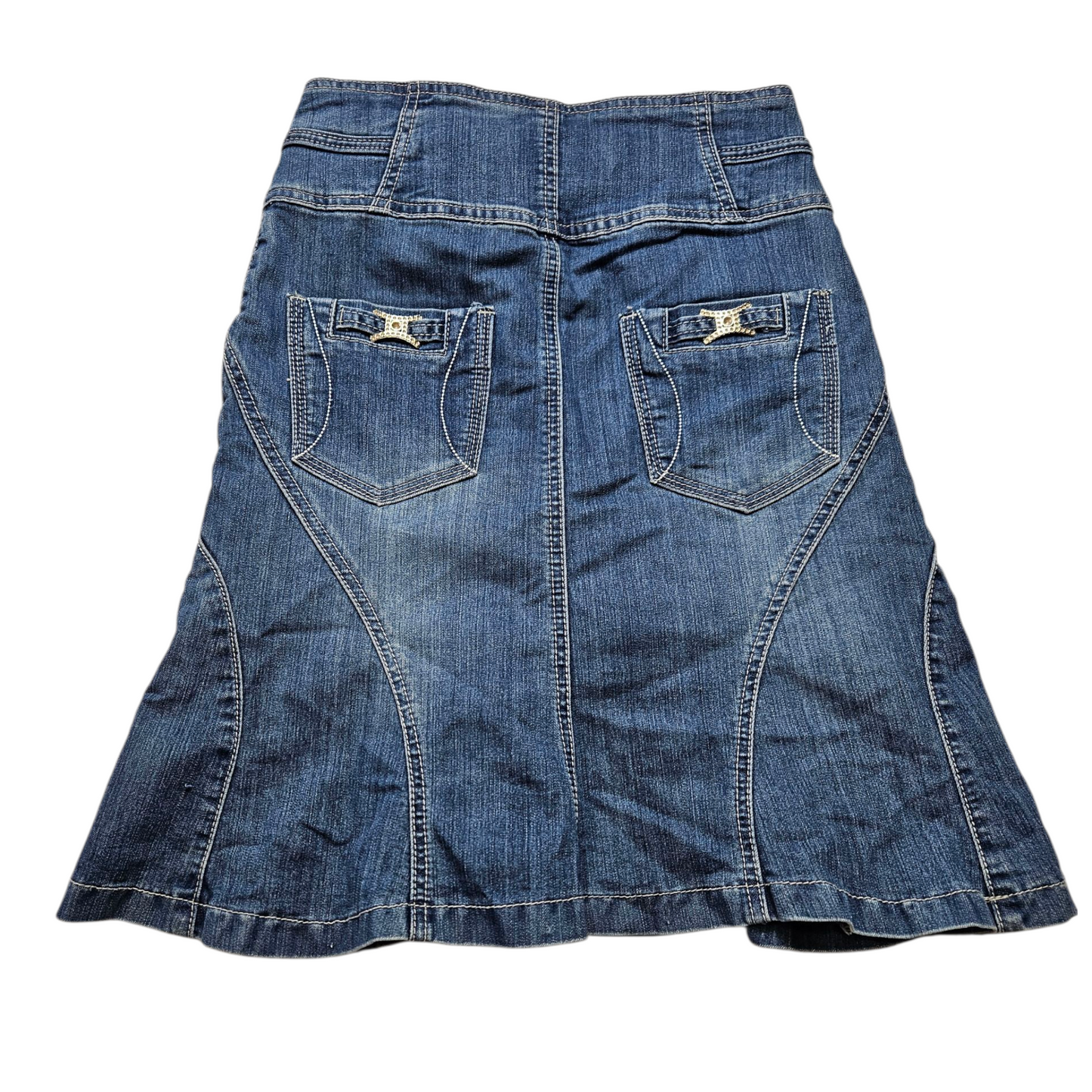 Denim skirt with buckle