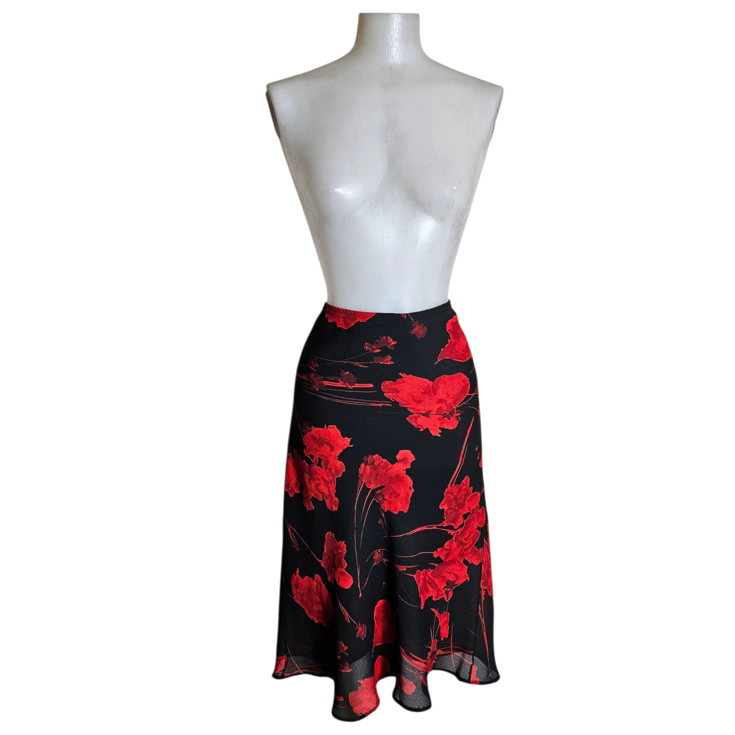 Jupe en voile fleurie rouge et noire