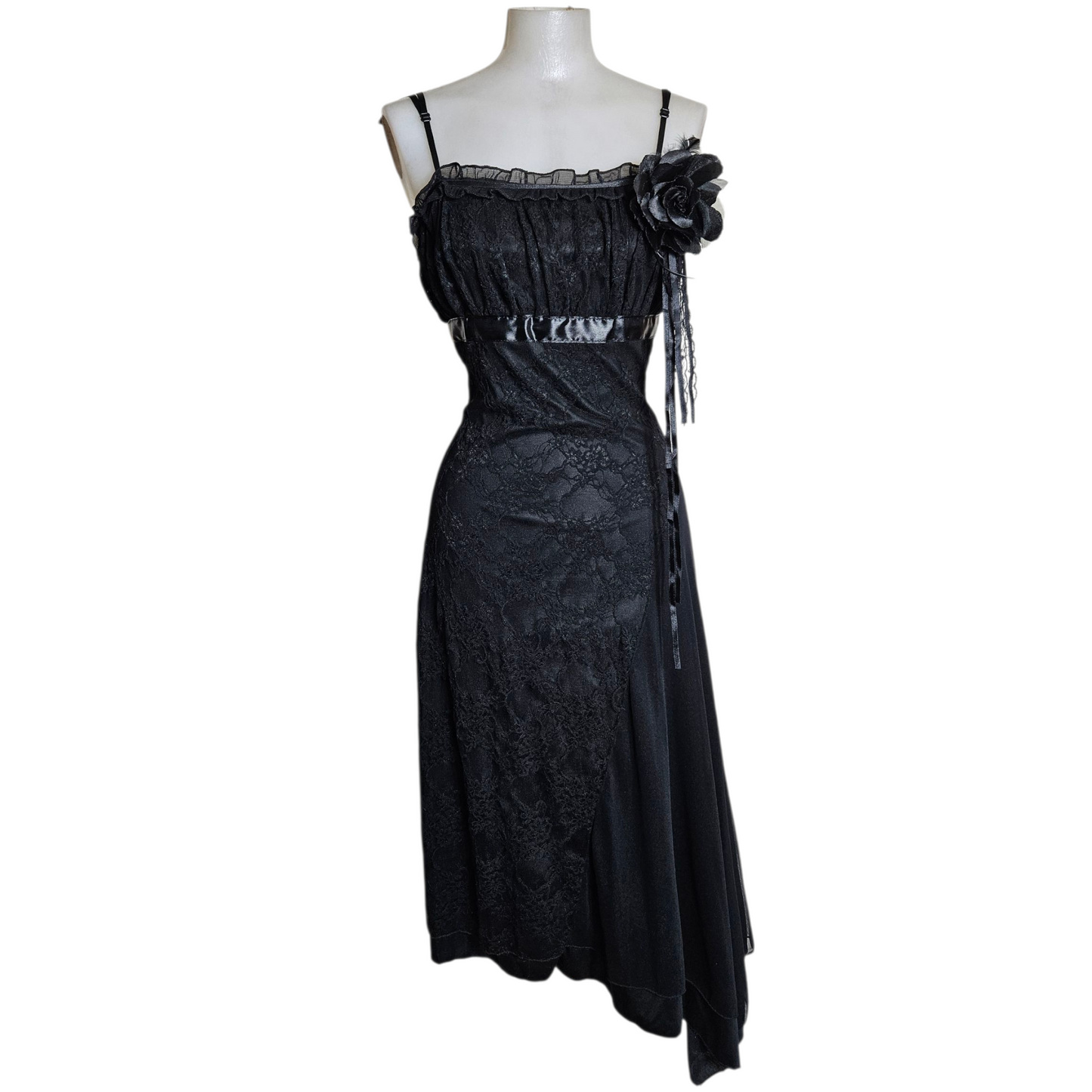 Asymmetrical dress with lace
