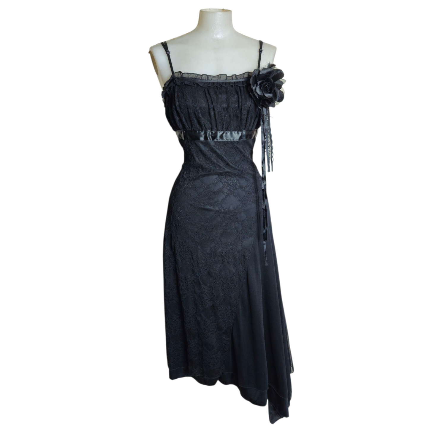Asymmetrical dress with lace