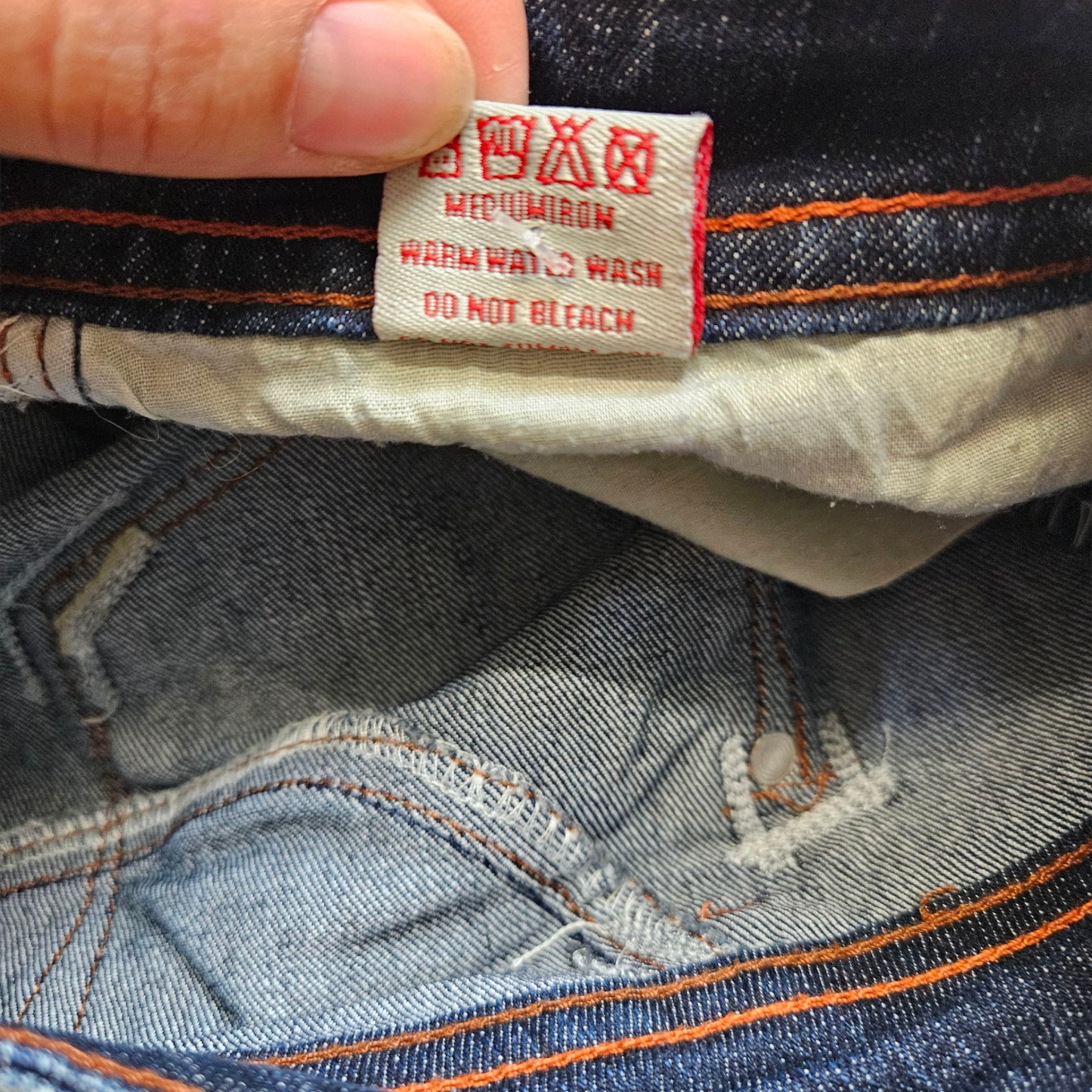 Mini jupe en denim délavée