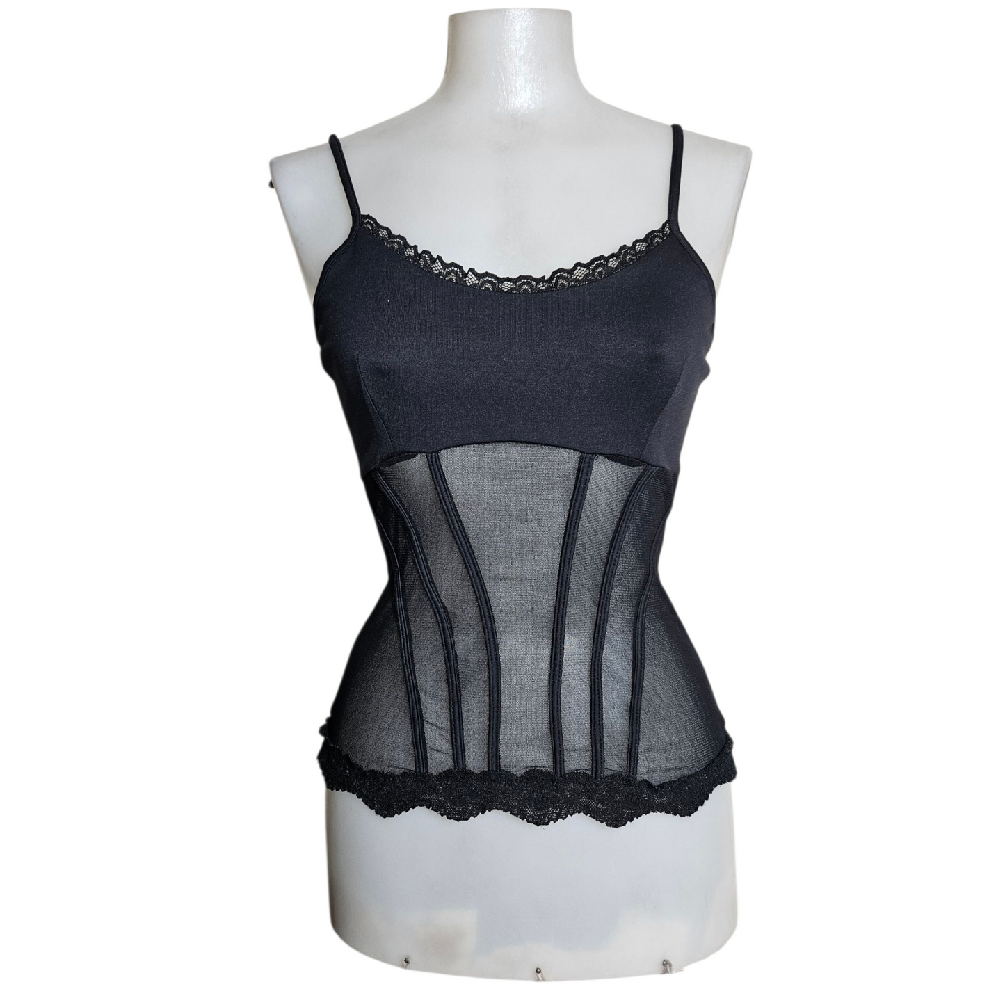 Two-material transparent top at the belly